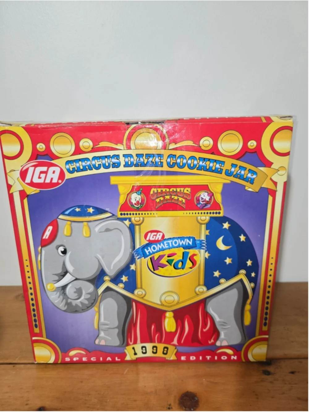 1998 IGA Circus Daze Special Edition Elephant Ceramic Cookie Jar W/ Original box